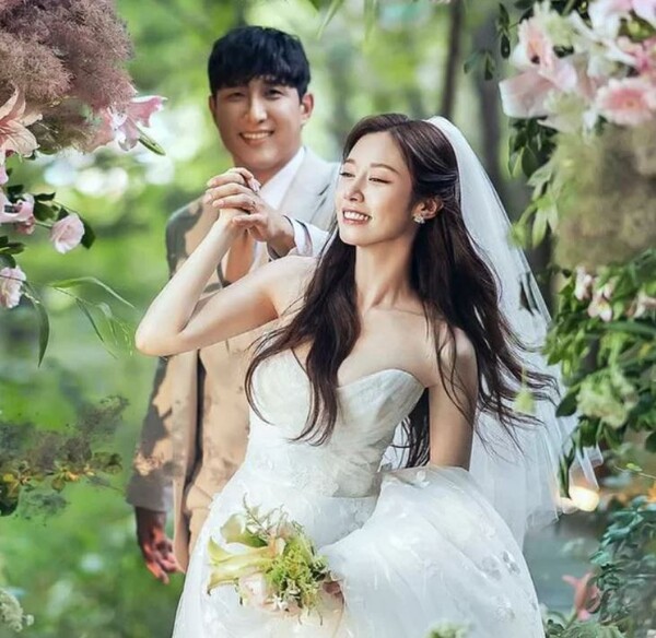벌써 2세 계획까지? '혹시 혼전임신?' 티아라 지연 황재균 결혼식 이모저모 벌써 2세 계획까지? '혹시 혼전임신?' 티아라 지연 황재균 결혼식 이모저모