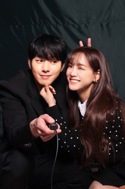 'Inner Match' Ahn Hyo-seop, Kim Se-jeong rumor de citas /