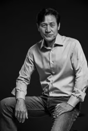 안성기 별세에 이정재·정우성 운구... '국민배우' 마지막 배웅 눈물 바다